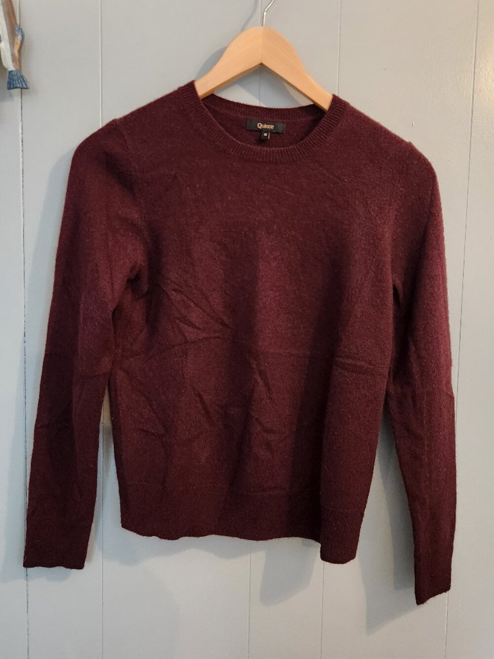 Quince Mongolian cashmere burgundy crewneck sweater